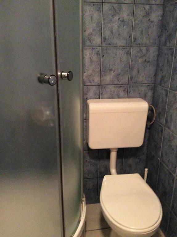 Apartman Ustrine Buitenkant foto