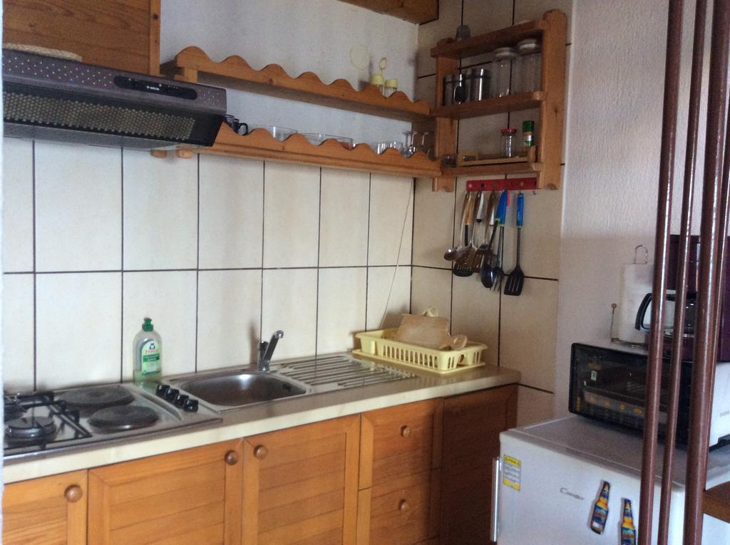 Apartman Ustrine Buitenkant foto